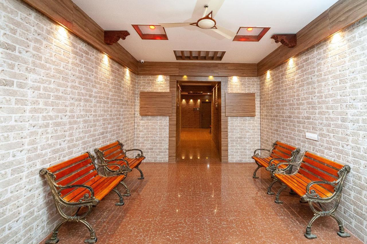 Ambur Oyo 29859 Rds Guest House المظهر الخارجي الصورة